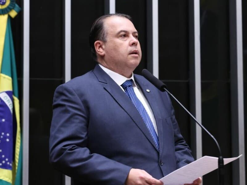 Julio Cesar Ribeiro afirma que proposta busca interromper a escalada da violência antes de casos mais graves. - Kayo Magalhães / Câmara dos Deputados