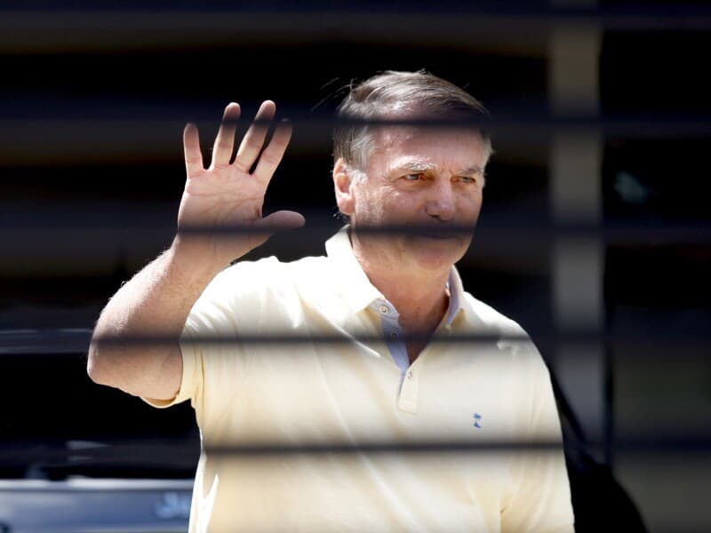 Irmão, sogros e cunhados de Bolsonaro o acompanharão para liberar Michelle em atos de campanha. - Pedro Ladeira/Folhapress