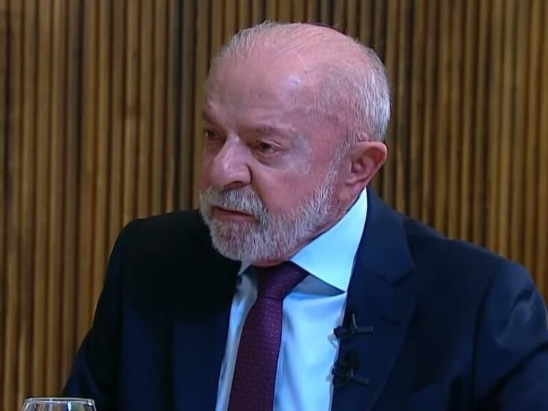 Chefe de governo defende abertura de sigilos e responsabilização de autoridades que tenham cometido irregularidades.
 - SBT/Reprodução