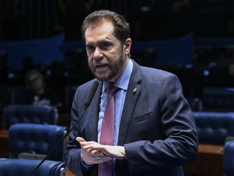 Novo modelo substituiria a vinculação histórica do piso ao salário mínimo nacional. - Carlos Moura/Agência Senado