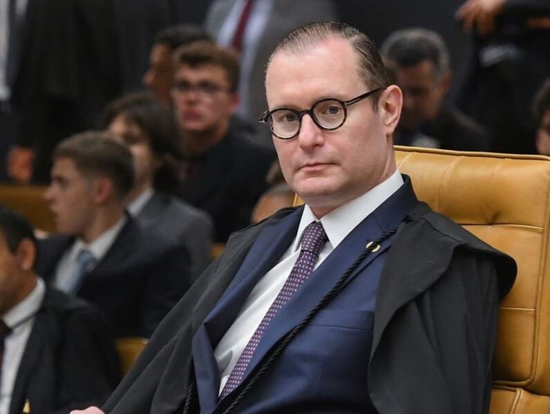 Zanin sustenta que cada ministro deve poder analisar os elementos que considerar necessários para formar seu voto. - Carlos Moura/STF