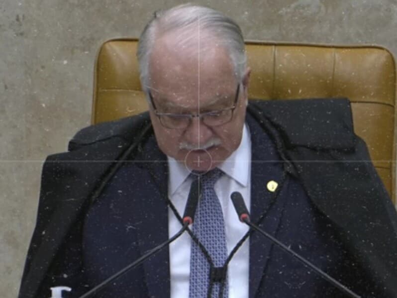 Fachin defendeu a continuidade do julgamento e rejeitou o apensamento dos processos. - Reprodução / Youtube