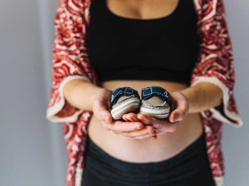 Projeto busca ampliar proteção financeira diante de demanda expandida para mães de gêmeos.
 - Magnific
