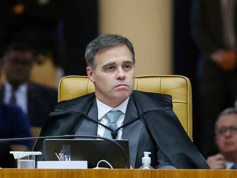 André Mendonça rebate Gilmar e diz que plenário virou "picadeiro"