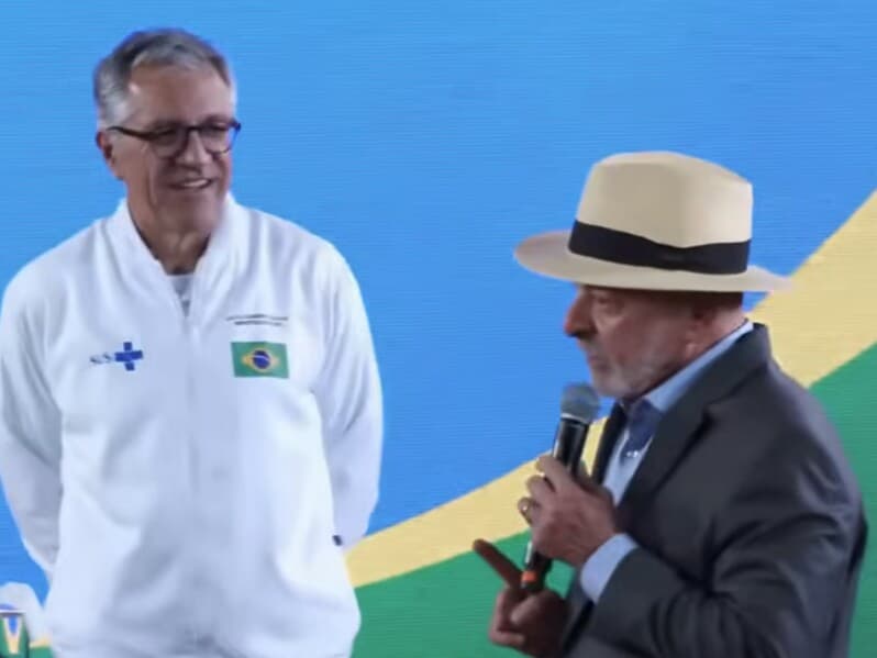 Anúnxio sobre fornecimento de caneta emagrecedora foi feito por Lula com o ministro da Saúde, Alexandre Padilha. - Reprodução/Youtube Anúnxio sobre fornecimento de caneta emagrecedora foi feito por Lula com o ministro da Saúde, Alexandre Padilha. - Reprodução/Youtube