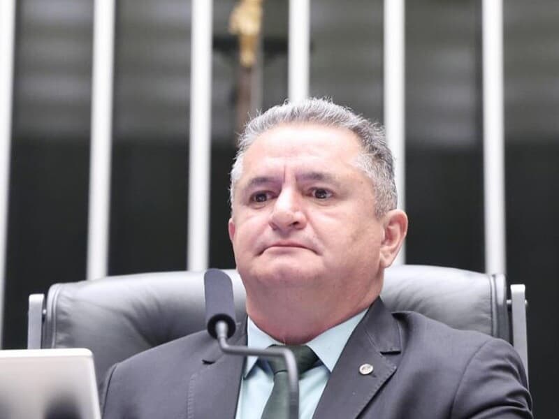 Deputado argumenta que eleitores nem sempre conhecem os suplentes que poderão assumir uma cadeira no Senado. - Bruno Spada / Câmara dos Deputados