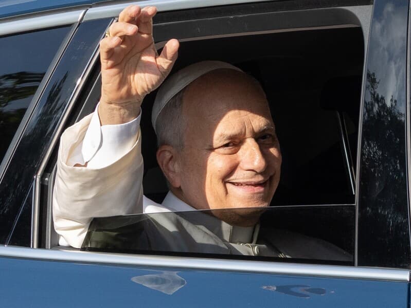 Papa Leão XIV assumiu a liderança da Igreja Católica em maio de 2025, após a morte do papa Francisco. - Eric Bromme/Thenews2/Folhapress