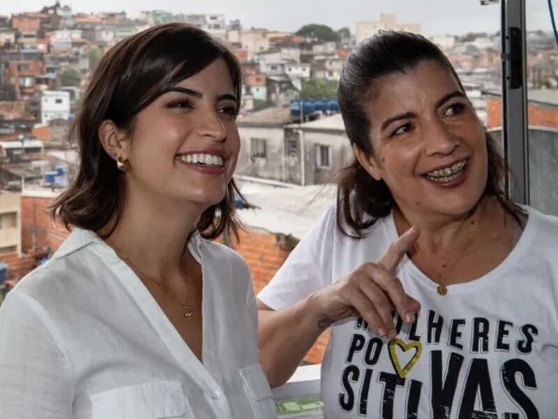 Tabata e a mãe, Reni Amaral - Eduardo Knapp/Folhapress