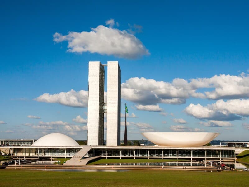 Eleição de 109 deputadas e 12 senadoras amplia a representação feminina no Congresso, mas número total chega a apenas 21% das cadeiras. - Magnific