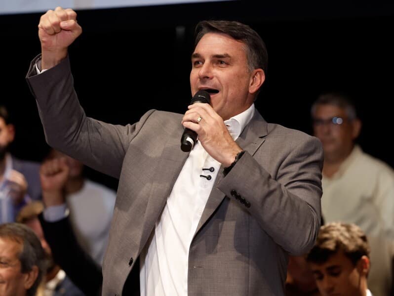 Marcos Pereira liberou diretórios que deram apoio consolidado à candidatura de Lula.
 - Pedro Ladeira/Folhapress