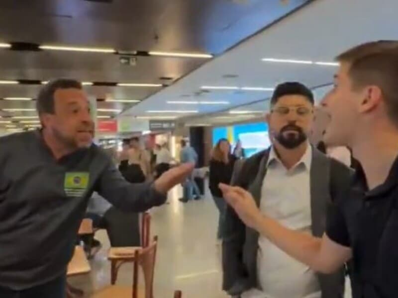 Deputado eleito e ministro trocaram xingamentos em área de embarque do aeroporto. - Reprodução