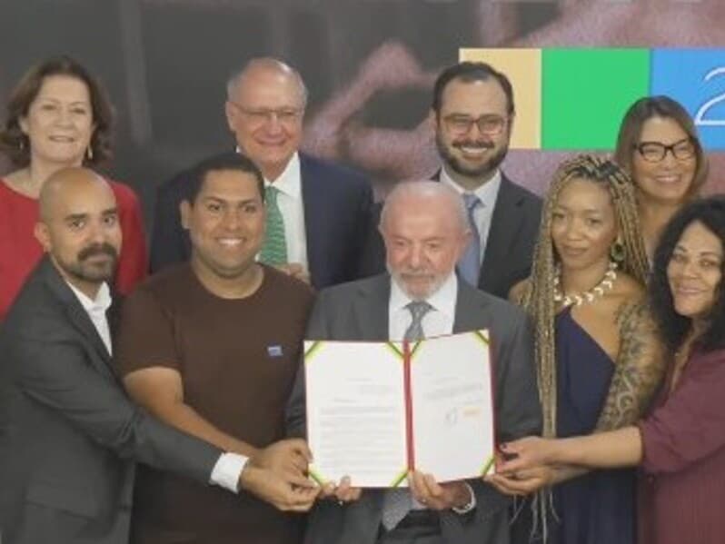 Pacote anunciado por Lula prevê apoio financeiro e perdão de dívidas para MEIs. - Reprodução / Youtube