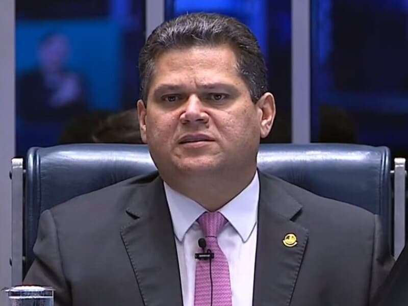 Senador informou que requerimento para acelerar votação alcançou o número regimental de assinaturas para entrar em pauta. - TV Senado/Reprodução