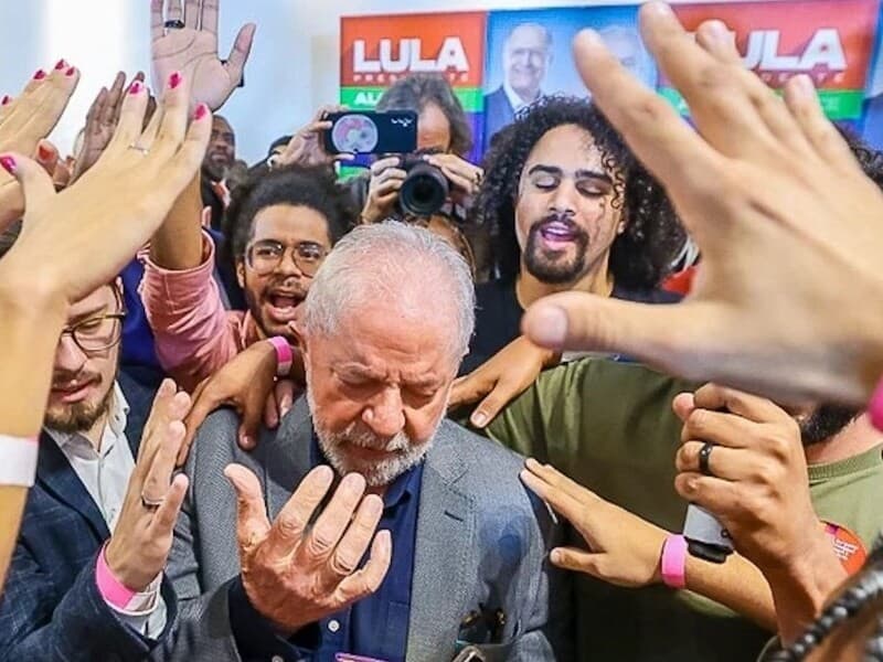 Lula em ato no qual recebeu orações de fiéis evangélicos. - Ricardo Stuckert/PR