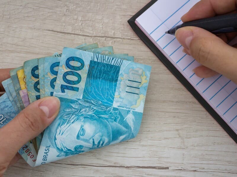 Comissão aprova acesso a dados de quem deve pensão alimentícia. - Magnific