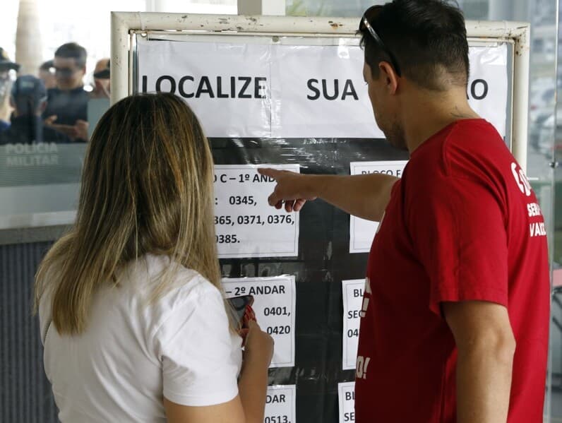 Eleitores podem conferir o endereço de votação pelo e-Título ou pelo site do TSE. - Bruno Peres/Agência Brasil