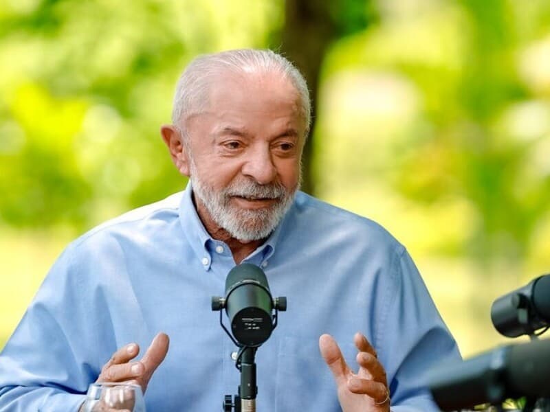Candidato confirma participação um dia após participar em debate contra Flávio.
 - Ricardo Stuckert.