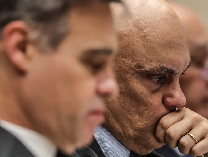 André Mendonça e Alexandre de Moraes protagonizam uma das maiores crises da história do STF. - Gabriela Biló/Folhapress