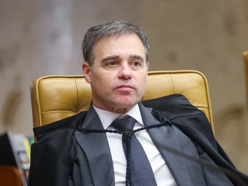 Mendonça havia autorizado investigação sobre filho de Lula no inquérito da fraude no INSS.
 - Victor Piemonte/STF