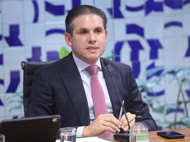 Motta também destacou propostas sobre jornada de trabalho, economia e segurança pública. - Kayo Magalhães / Câmara dos Deputados