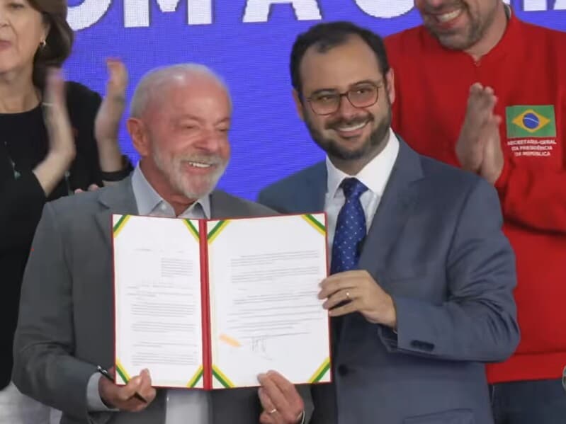 Lula sanciona perdão de dívidas e novo teto de R$ 140 mil para MEIs. - Reprodução/YouTube