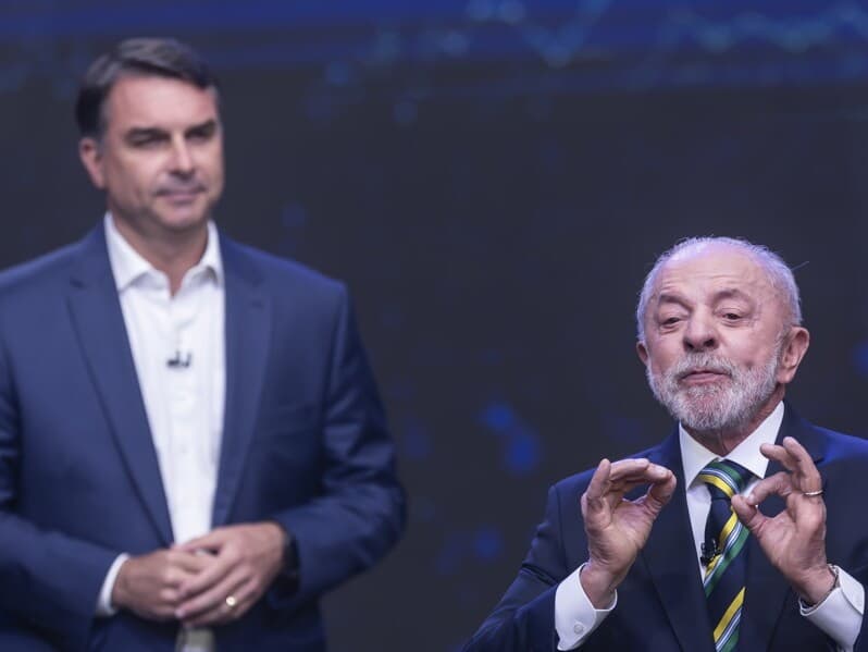 Lula desafiou Flávio a abrir sigilos durante debate da Band. - Eduardo Knapp/Folhapress