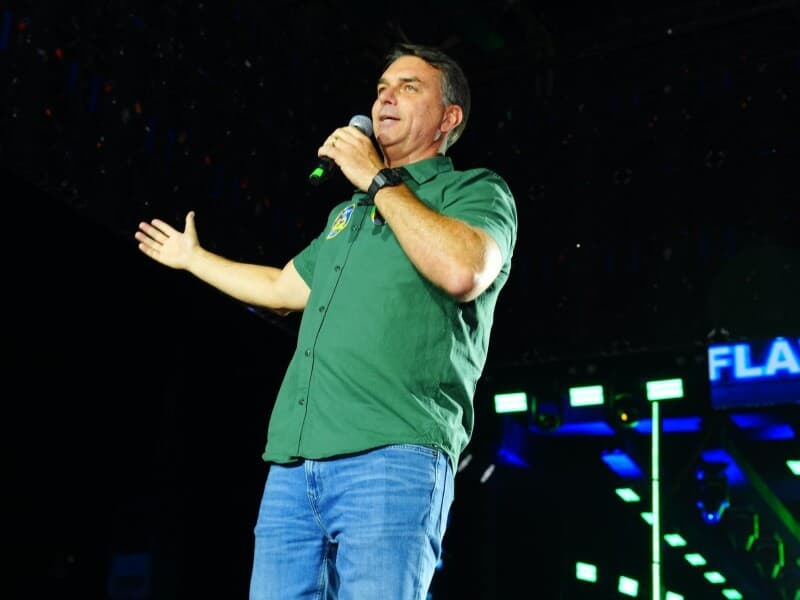Flávio havia apresentado ao menos 21 exigências para a abertura dos próprios sigilos.
 - Charles Vieira/Divulgação Flávio Bolsonaro