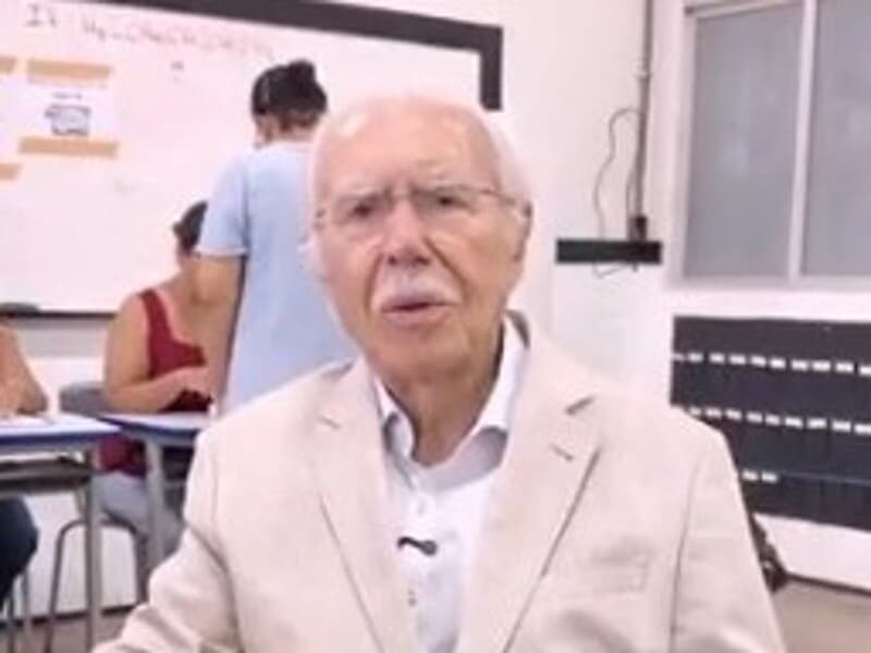 José Sarney, de 96 anos, votou em São Luís neste domingo (25). - Reprodução / Youtube