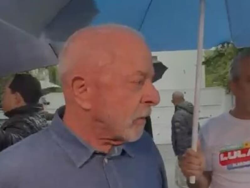 Lula compara denúncias às operações da PRF em 2022 e cobra medidas para evitar prejuízos aos eleitores. - Reprodução / Youtube
