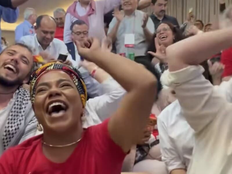 Deputados celebram vitória de Lula com recado a Nikolas: "Minas é maior que você". - Reprodução/X