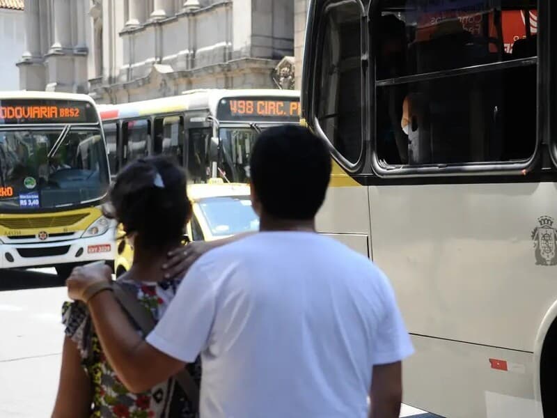 PF investiga denúncias de redução de ônibus durante o segundo turno das eleições. - Tomaz Silva/Agência Brasil