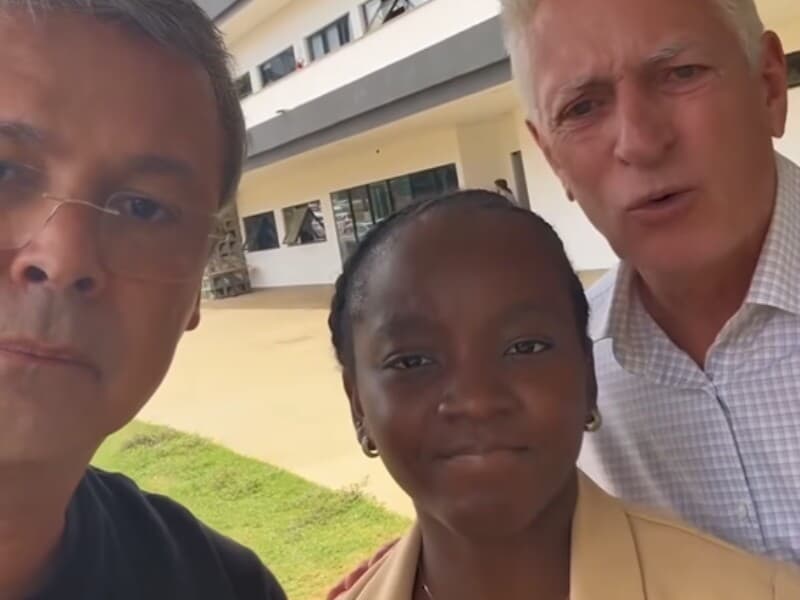 Bancada do PT pede inclusão de Flávio na lista da Interpol após "fuga" - Reprodução/Instagram