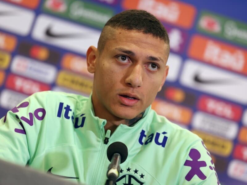 Richarlison disputa posse de ilha em Angra dos Reis desde 2022.
 - Rafael Ribeiro / CBF