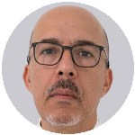 A democracia diante do espelho digital
